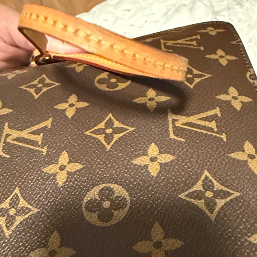 Authentic Louis Vuitton Brown Monogram Clutch - Picture 7 of 8